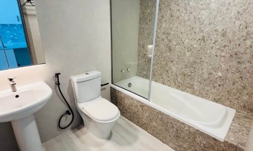 bathroom wall or tub wrap work finish by our experts