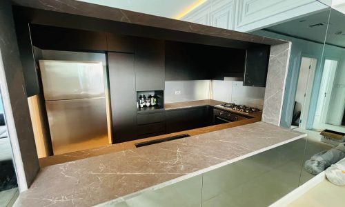 Kitchen Countertop Wrapped with vinyl by expert wrap star team